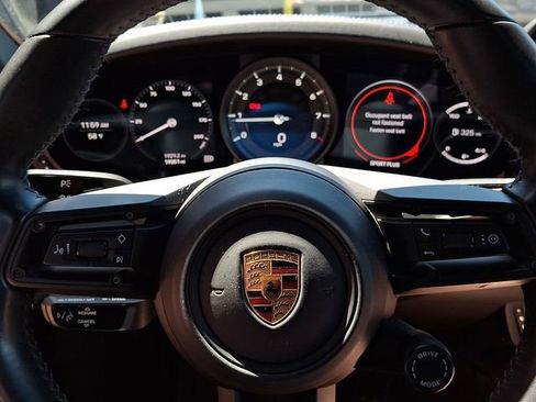 Certified 2022 Porsche 911 Carrera 4S AWD/4WD image 24