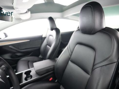 Used 2023 Tesla Model 3 Standard Range RWD image 4