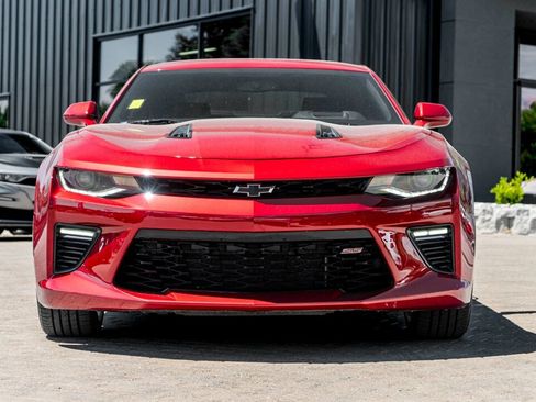 Used 2016 Chevrolet Camaro SS RWD image 4