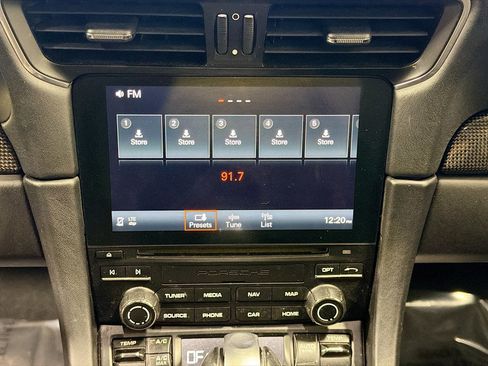 Used 2017 Porsche 911 Turbo S image 27