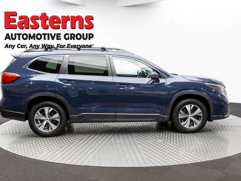 Used 2023 Subaru Ascent Premium AWD/4WD image 3