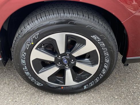 Used 2017 Subaru Forester 2.5i Premium w/ All-Weather Package image 28