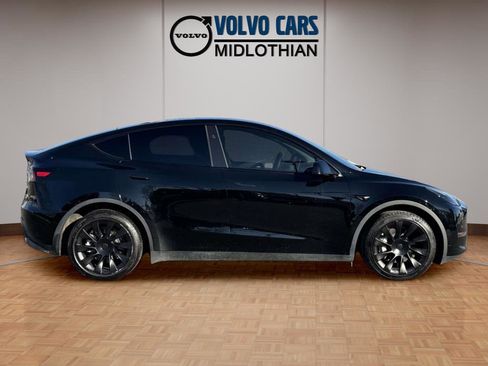 Used 2023 Tesla Model Y Long Range image 19
