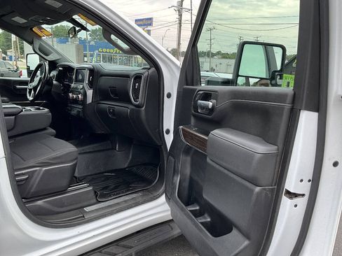 Used 2021 GMC Sierra 2500 SLE w/ SLE Value Package; AWD/4WD image 24