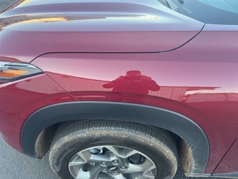 Used 2024 Chevrolet Trax LT w/ LT Convenience Package image 16