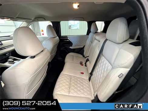 Used 2022 Mitsubishi Outlander SEL image 11