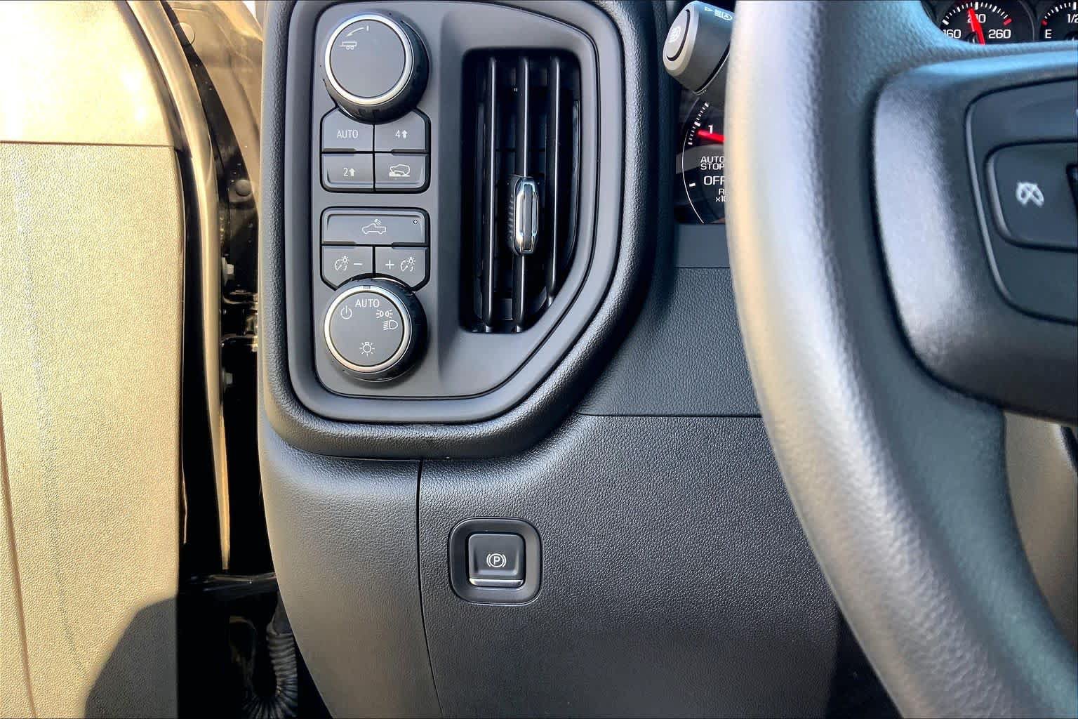 Used 2026 Chevrolet Silverado 1500 Custom w/ Turbomax Blackout Package AWD/4WD image 36