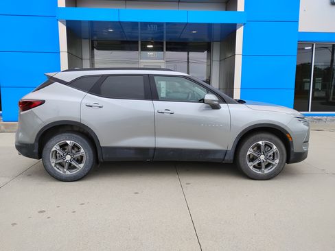 Used 2023 Chevrolet Blazer LT w/ Convenience Package AWD/4WD image 9
