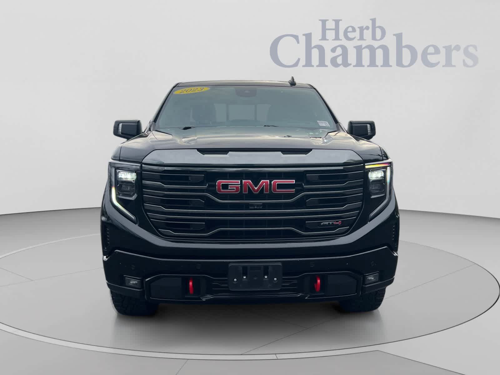 Used 2023 GMC Sierra 1500 AT4 w/ AT4 Premium Package AWD/4WD image 2