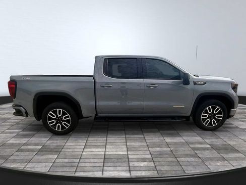 Used 2024 GMC Sierra 1500 Elevation w/ LPO, Elevation Black Package AWD/4WD image 8