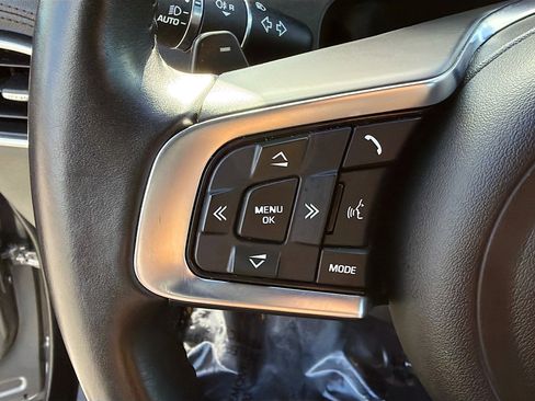 Used 2020 Jaguar F-PACE Prestige image 38