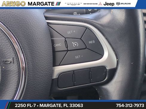 Used 2018 Jeep Compass Latitude w/ Popular Equipment Group FWD image 28