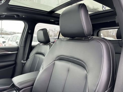 New 2026 Jeep Grand Cherokee Limited AWD/4WD image 15