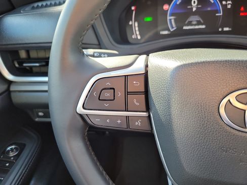 Used 2025 Toyota Grand Highlander AWD Hybrid image 21
