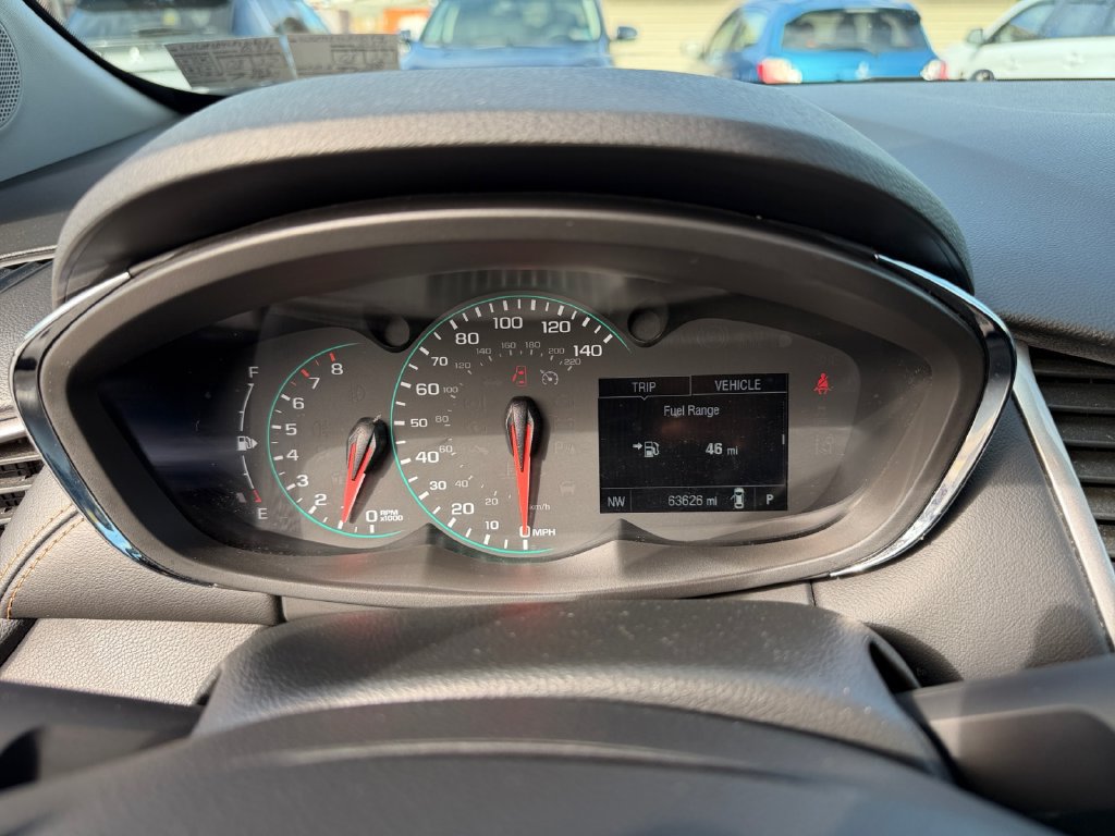 Used 2020 Chevrolet Trax LT w/ LT Convenience Package AWD/4WD image 16