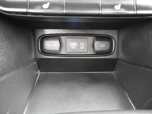 Used 2019 Hyundai Santa Fe Limited FWD image 19