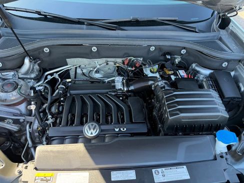 Used 2021 Volkswagen Atlas SE w/ Panoramic Sunroof Package FWD image 55