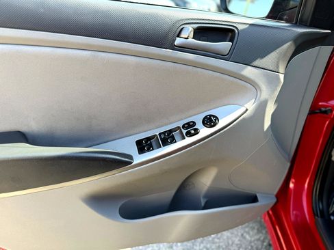 Used 2016 Hyundai Accent SE image 18