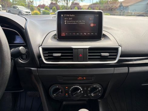 Used 2015 MAZDA MAZDA3 i Sport FWD image 15