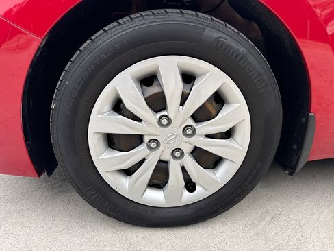 Used 2022 Hyundai Accent SE image 11