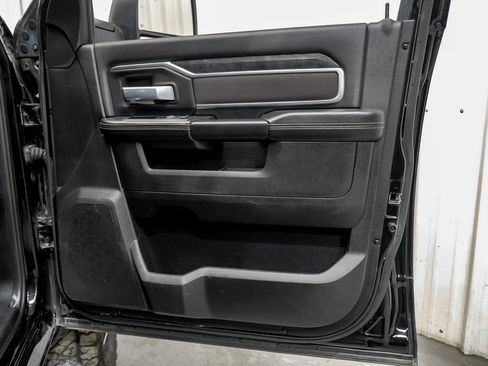 Used 2024 RAM 3500 Big Horn image 44