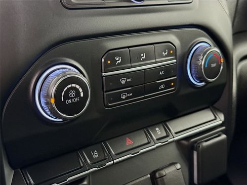 Used 2024 Chevrolet Silverado 2500 W/T w/ WT Convenience Package image 15