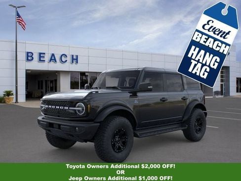 New 2025 Ford Bronco Outer Banks w/ Sasquatch Package AWD/4WD image 1