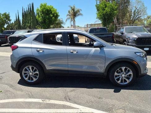 Used 2023 Buick Encore GX Essence w/ Experience Buick Package FWD image 4