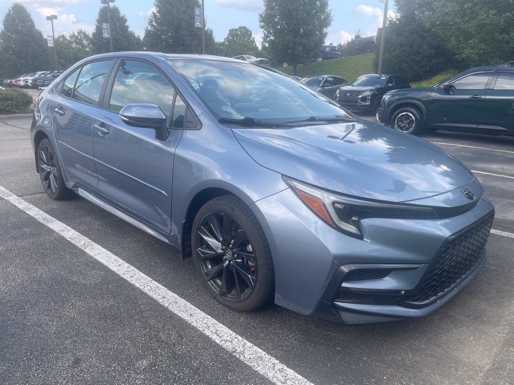Used 2023 Toyota Corolla SE w/ SE Premium Package FWD image 1