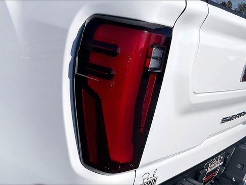 New 2025 GMC Sierra 2500 SLT w/ SLT Convenience Package image 26