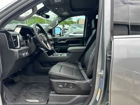 New 2026 GMC Sierra 2500 Denali w/ Denali Reserve Package AWD/4WD image 9