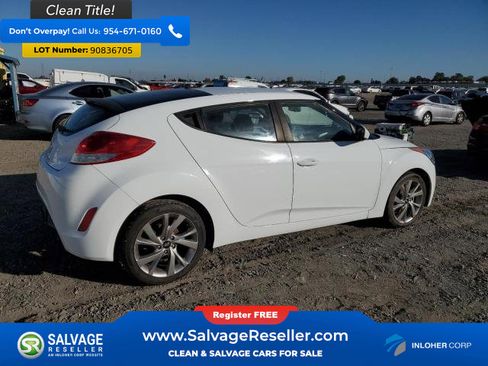 Used 2017 Hyundai Veloster image 2