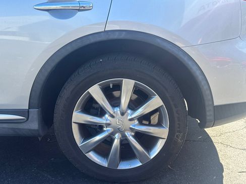 Used 2017 INFINITI QX50 2WD image 4