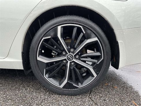 Used 2023 Nissan Altima 2.5 SR image 11