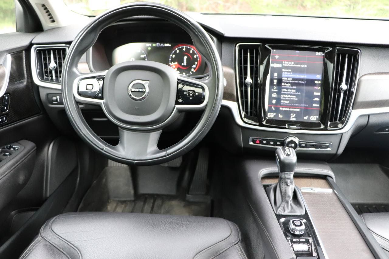 Used 2020 Volvo V90 T6 Cross Country AWD/4WD image 18