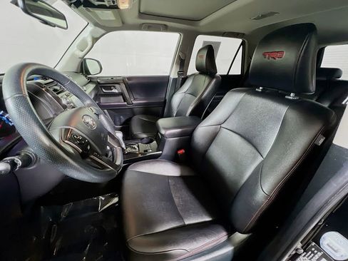 Certified 2018 Toyota 4Runner TRD Off-Road Premium AWD/4WD image 19