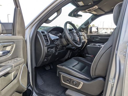 Used 2025 RAM 1500 Laramie image 37