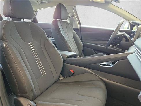 Used 2021 Hyundai Elantra SEL w/ Convenience Package FWD image 19
