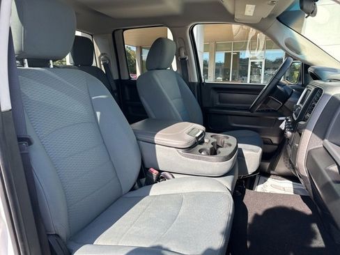 Used 2017 RAM 1500 Express image 37