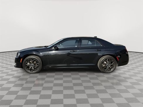 Used 2023 Chrysler 300 Touring L w/ Popular Equipment Group image 7