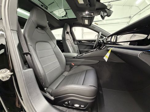 New 2026 Porsche Panamera image 23