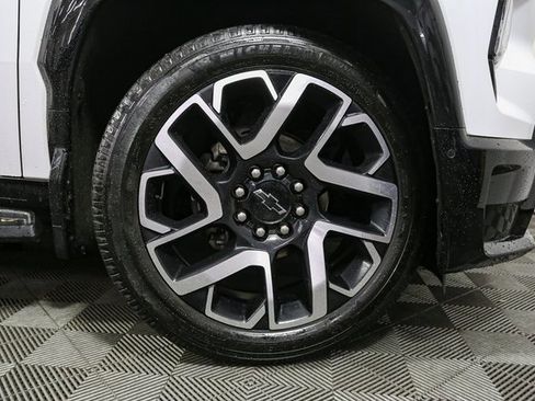 Used 2024 Chevrolet Silverado EV RST image 13