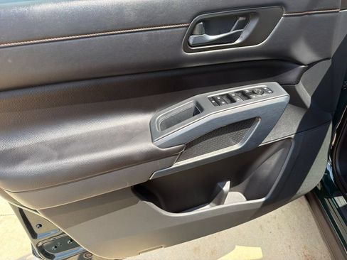 Used 2025 Nissan Pathfinder Rock Creek AWD/4WD image 10