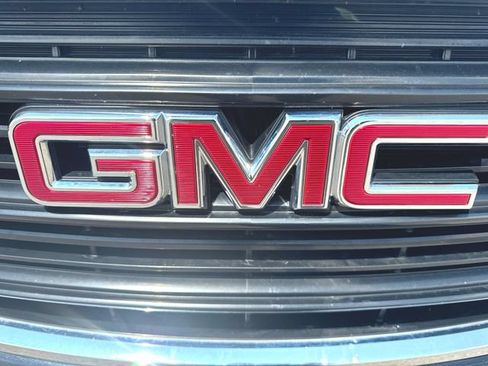 Used 2020 GMC Terrain SLE w/ Driver Convenience Package FWD image 30