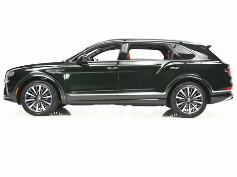 Certified 2025 Bentley Bentayga Extended Wheelbase image 9
