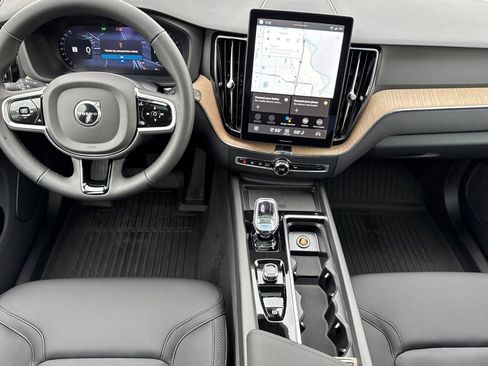 New 2026 Volvo XC60 B5 Plus w/ Climate Package image 12