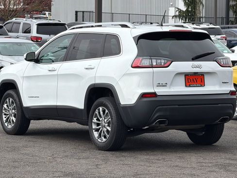 Used 2019 Jeep Cherokee Latitude Plus w/ Cold Weather Group AWD/4WD image 7