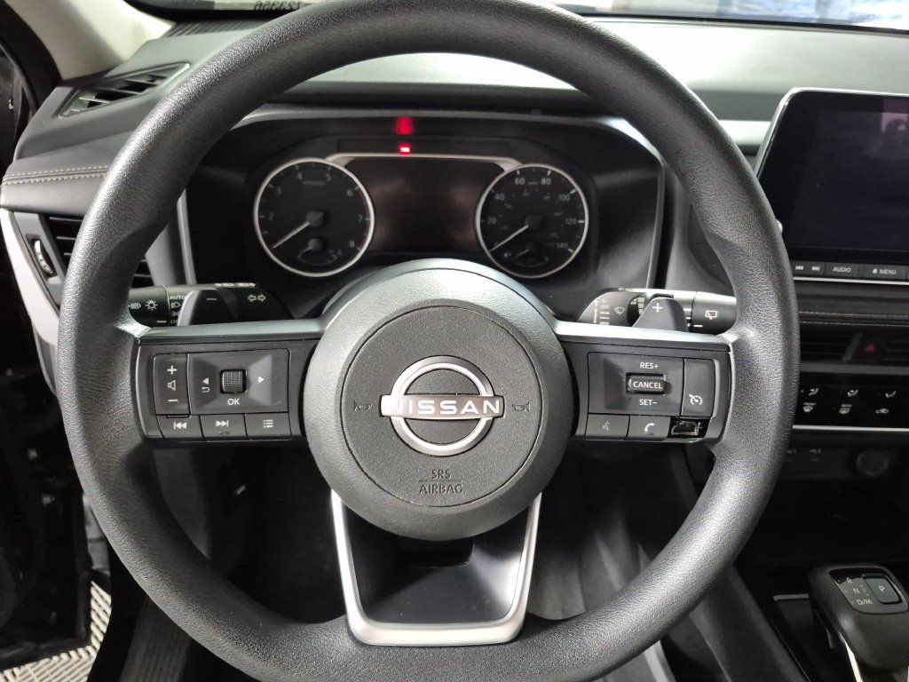 Used 2024 Nissan Rogue S AWD/4WD image 11