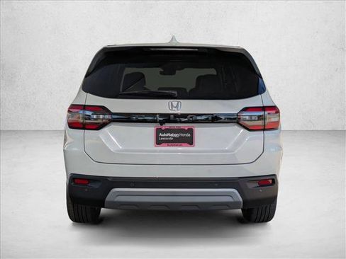 New 2025 Honda Pilot EX-L image 8