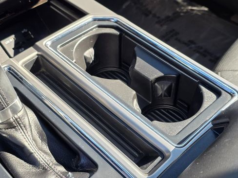 Used 2015 Ford F150 Platinum w/ Equipment Group 701A Luxury image 48